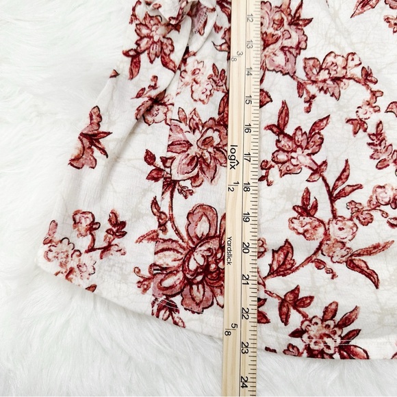 Maurices Soft White Floral Smocked Flutter Sleeve Blouse Womens Sz M - Picture 11 of 11